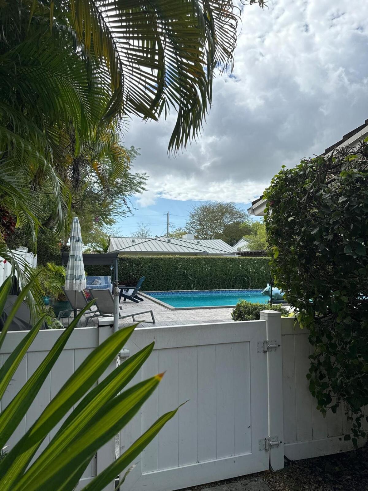 Charming Boho House In The Gables Miami